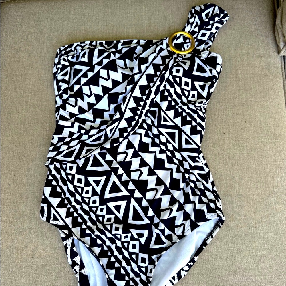 Kenneth Cole, One-Shoulder Geometric, Black & White, Swimsuit, Size Medium
